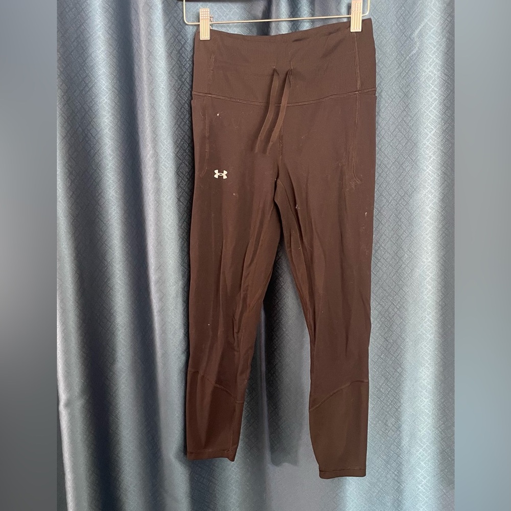 Under Armour Black Capri Leggings